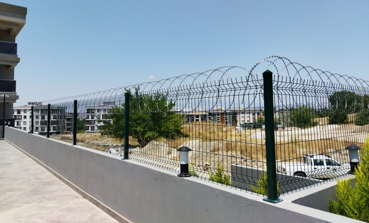 3D Curved Fence - Contemporary Design for Residential