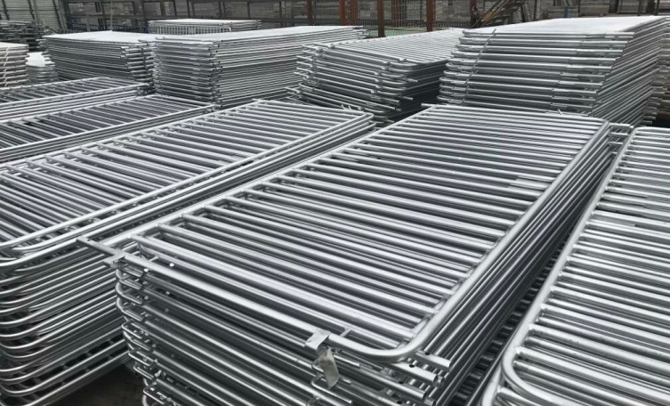 Crowd Control Barriers