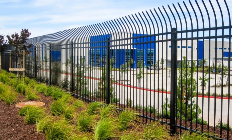 Garden Steel Picket Fences | Rust-Resistant