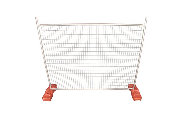 Temporary fencing features