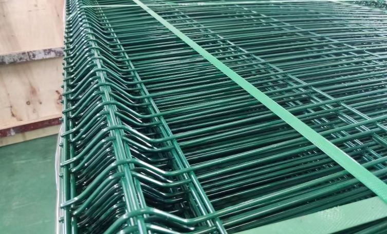 3D Curved Fence - Contemporary Design for Residential & Commercial