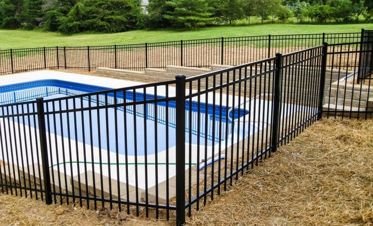 Steel Picket Fence Manufacturer OEM/ODM for Distributors Worldwide