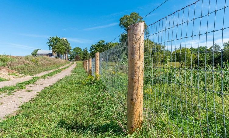 Quality Field Fencing Solutions – Agricultural Fence Cattle & Horse Fencing